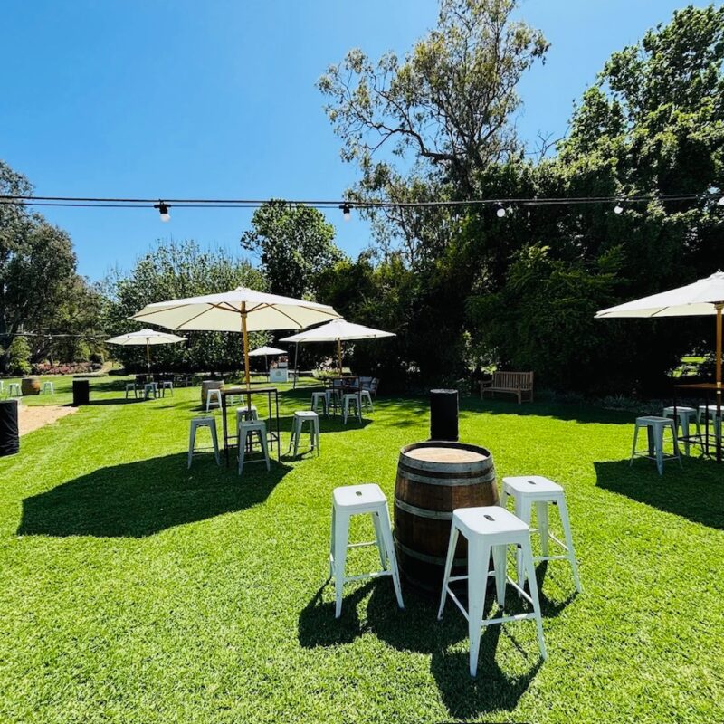 Umbrella with High Cocktail Table (Premium) - Image 3
